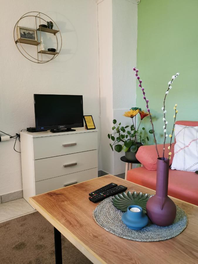 Studio Apartman Krosna Perusic Buitenkant foto