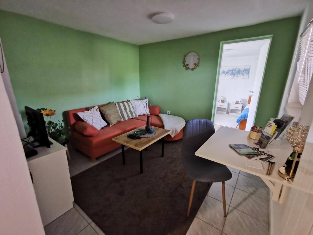 Studio Apartman Krosna Perusic Buitenkant foto