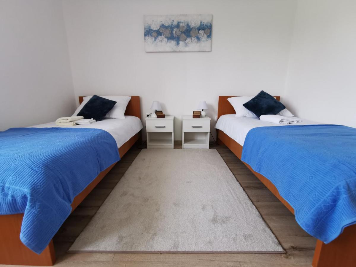 Studio Apartman Krosna Perusic Buitenkant foto