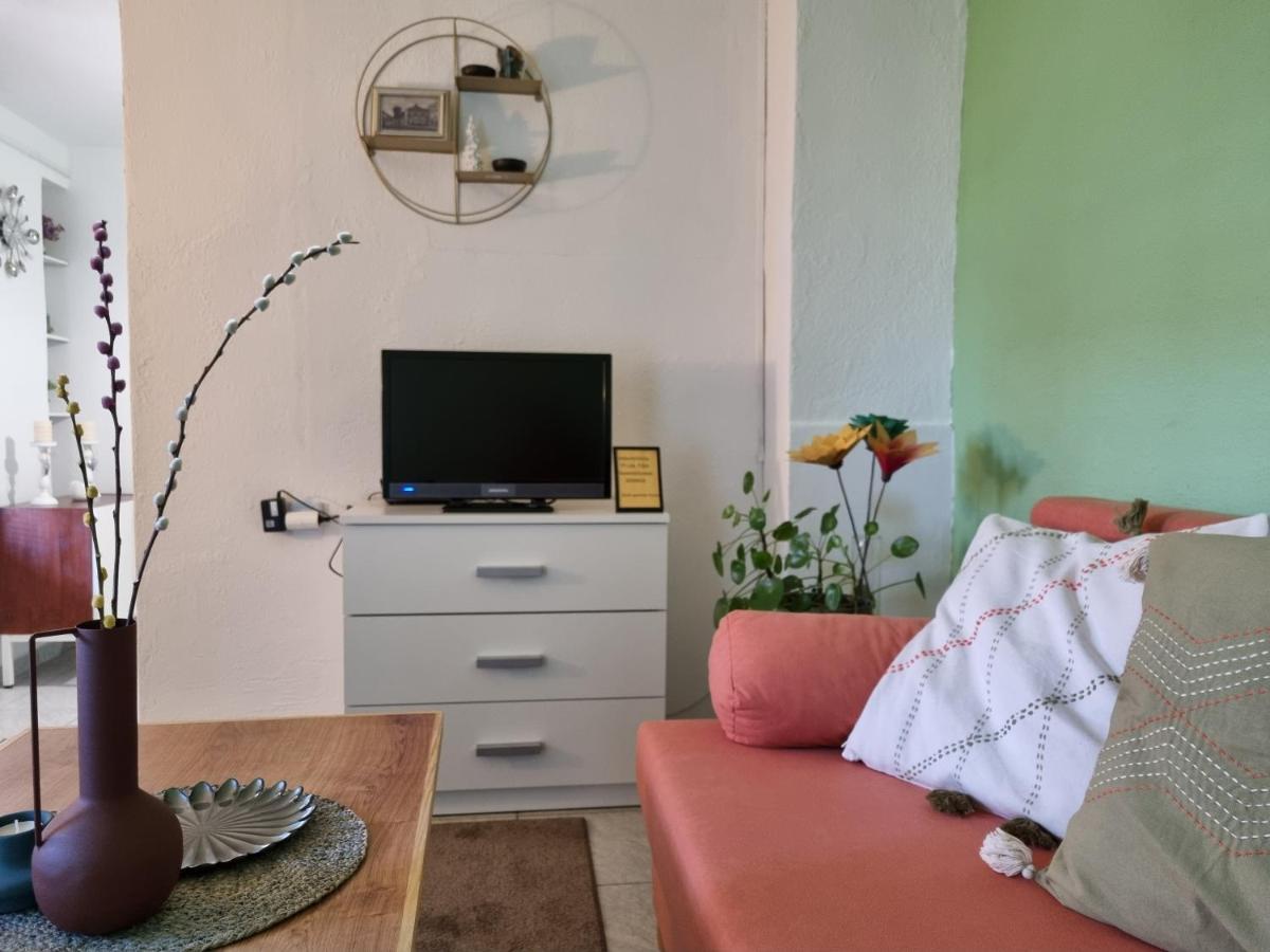 Studio Apartman Krosna Perusic Buitenkant foto